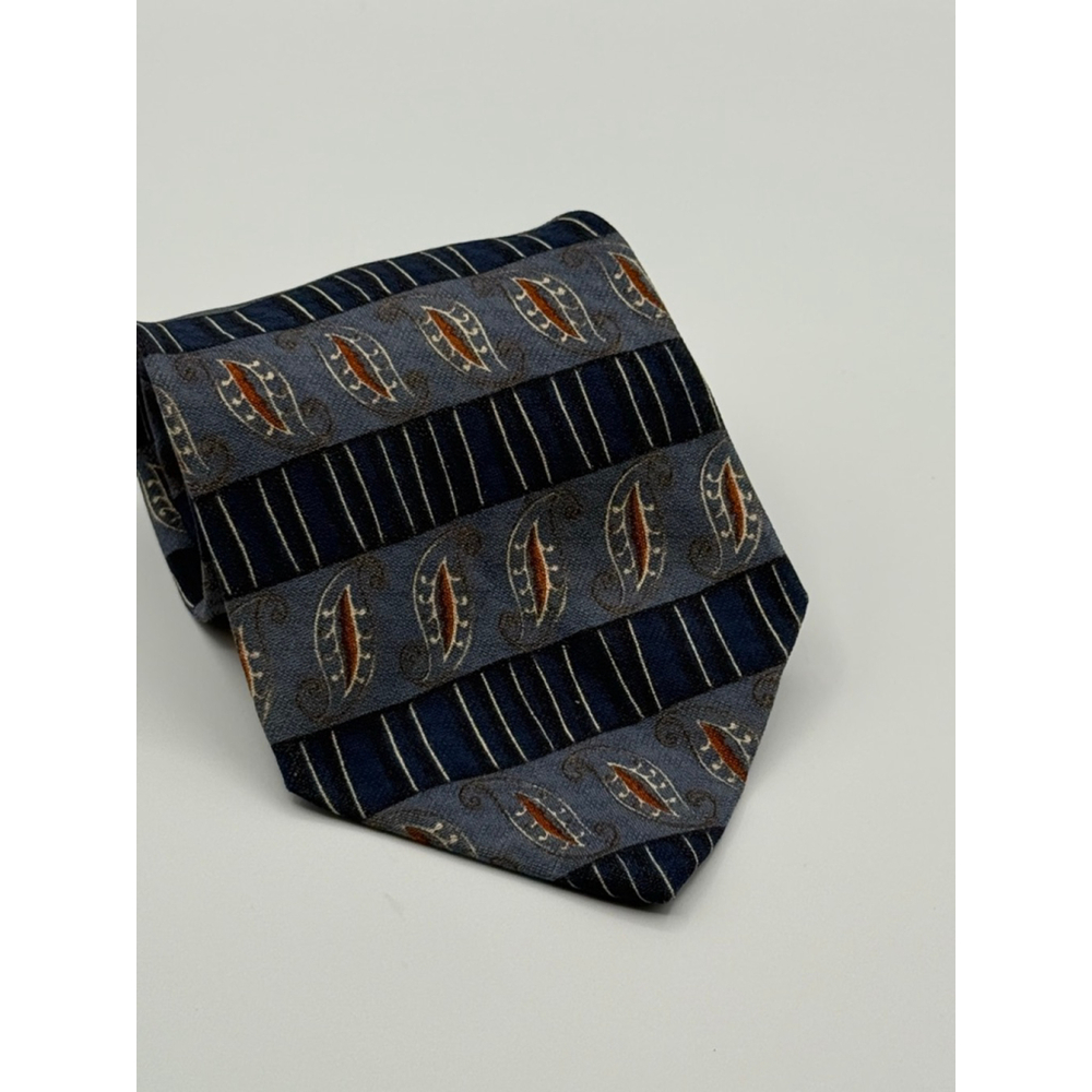 Guess U.S.A. American Classics Silk Tie Navy Blue Paisley Stripe Vintage 90s